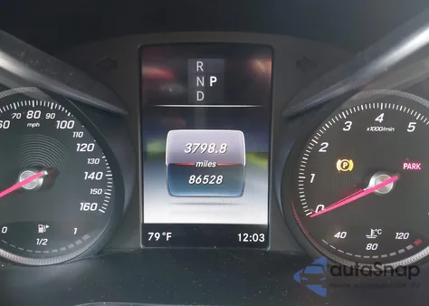 2017 Mercedes-Benz Glc 300 z USA, uszkodzony, nr VIN WDC0G4JB0HF126977